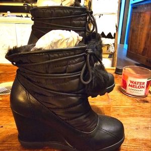 NWOT Eartha Snow Boots, 7.5